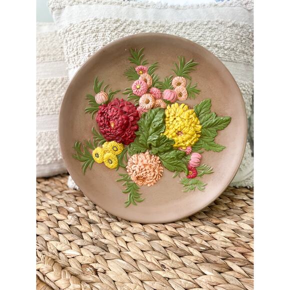Vintage 70’s Handpainted Chalkware Floral Decorative Plate Cottagecore Farmhouse - Picture 1 of 9